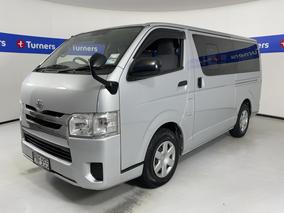 Photo '4' of Toyota Hiace