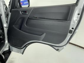Photo '15' of Toyota Hiace