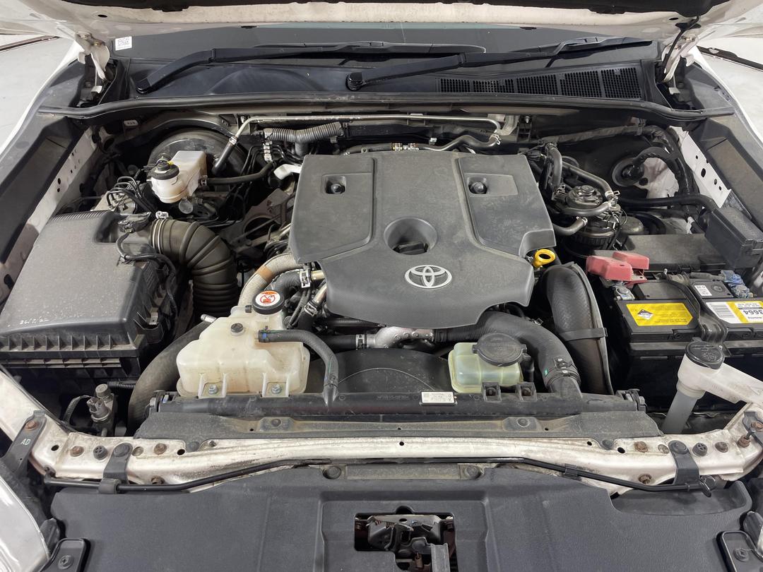 Photo '13' of Toyota Hilux