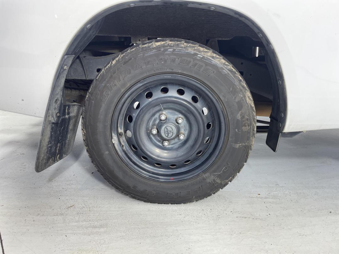 Photo '12' of Toyota Hilux