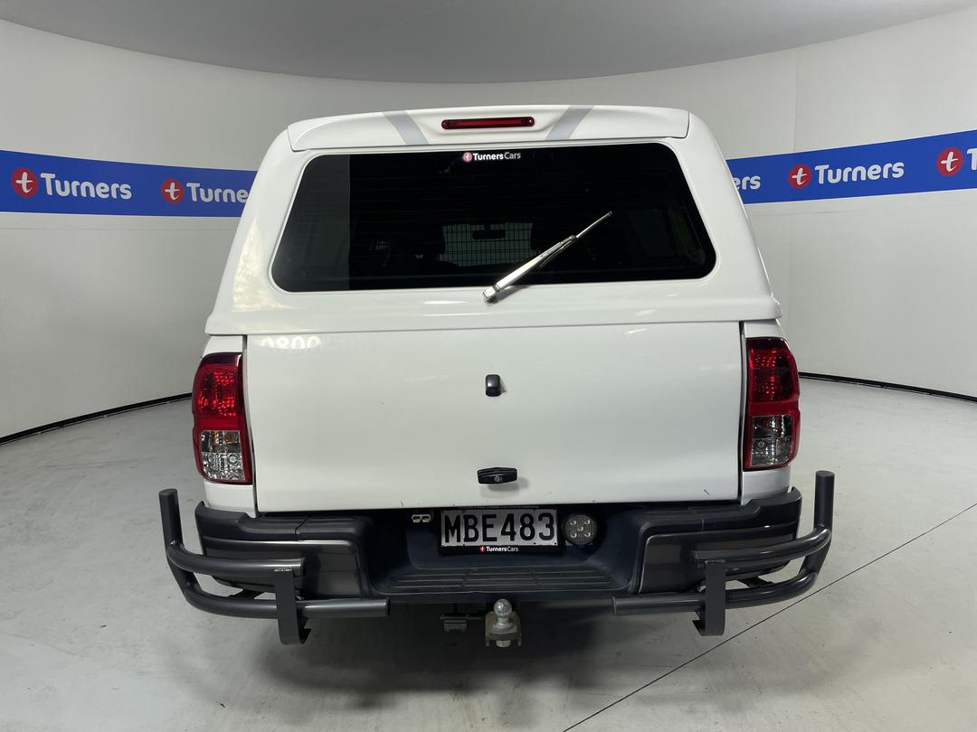 Photo '6' of Toyota Hilux