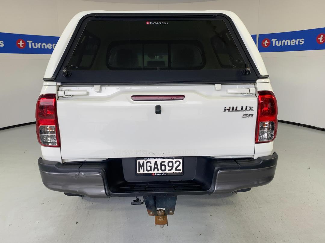Photo '6' of Toyota Hilux