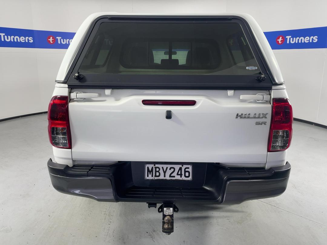 Photo '6' of Toyota Hilux