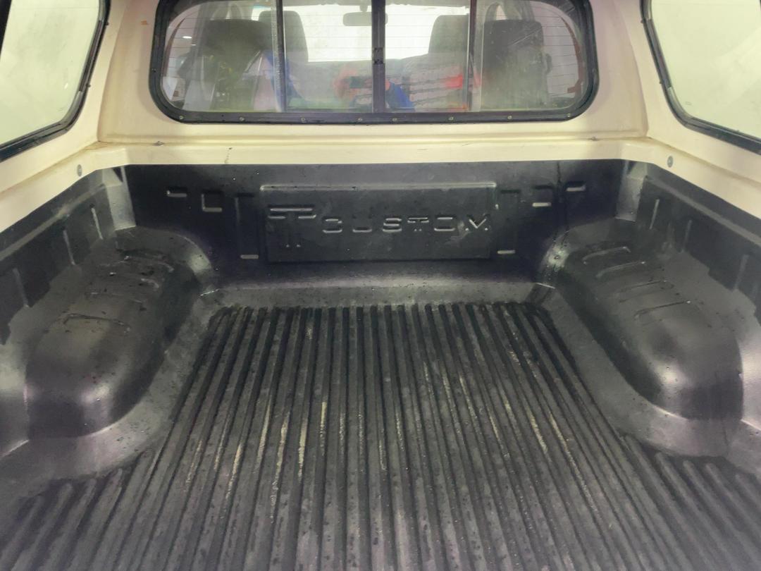 Photo '14' of Toyota Hilux