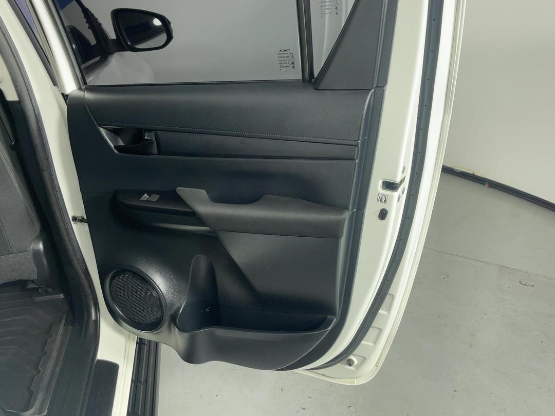 Photo '19' of Toyota Hilux