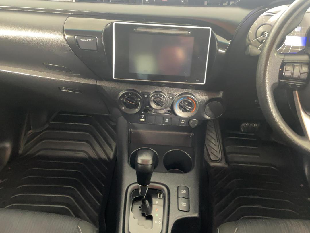 Photo '18' of Toyota Hilux