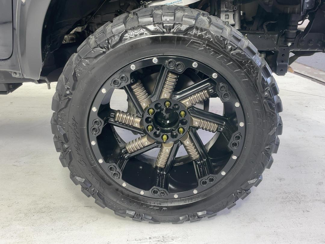 Photo '9' of Toyota Hilux