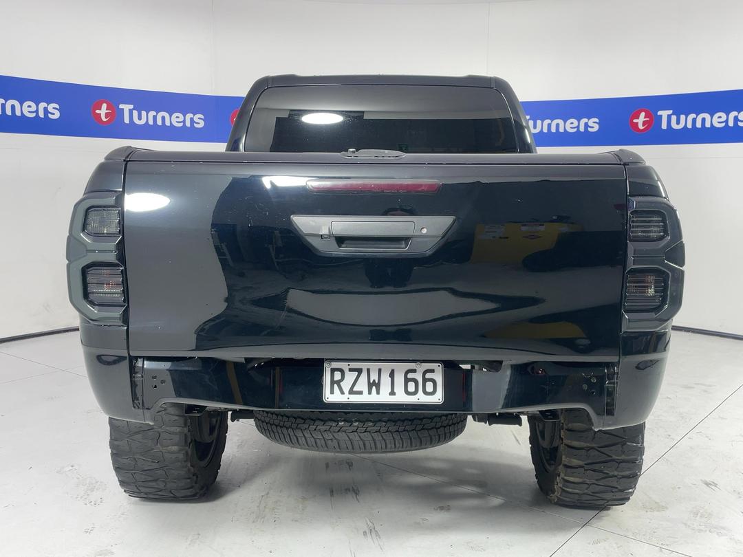 Photo '6' of Toyota Hilux