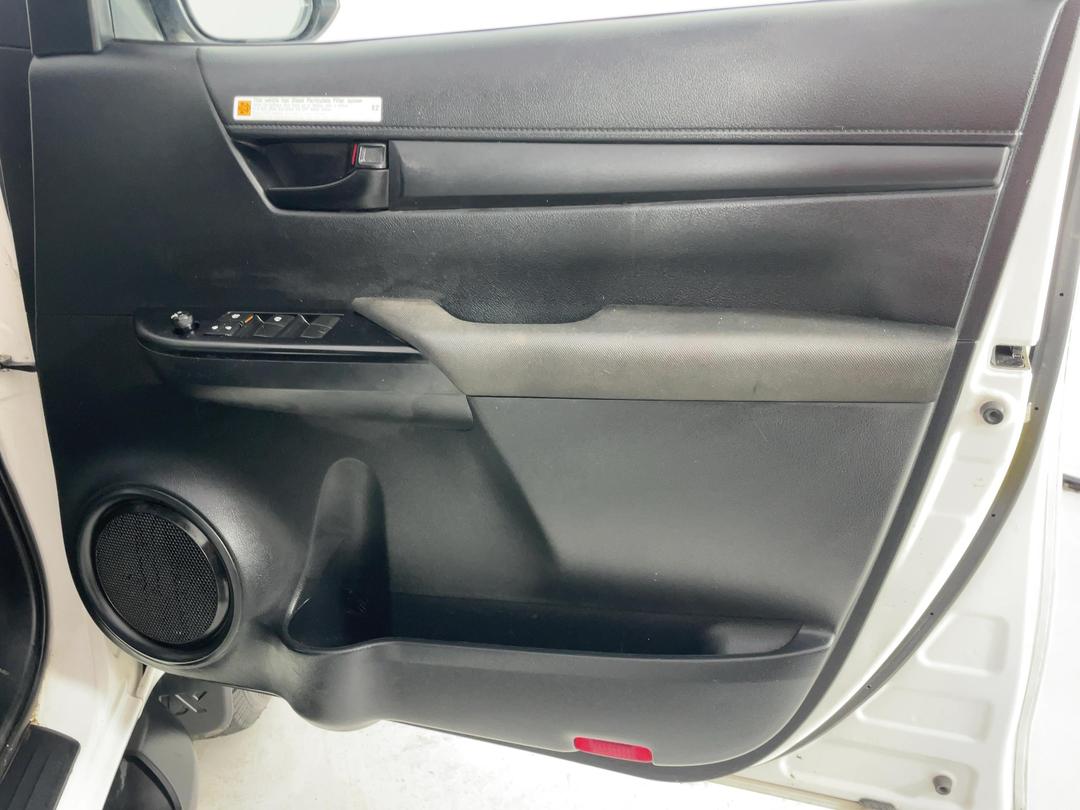 Photo '15' of Toyota Hilux