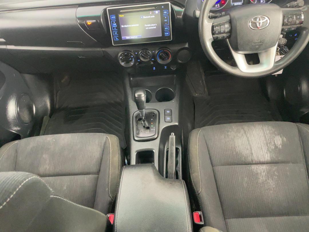 Photo '18' of Toyota Hilux