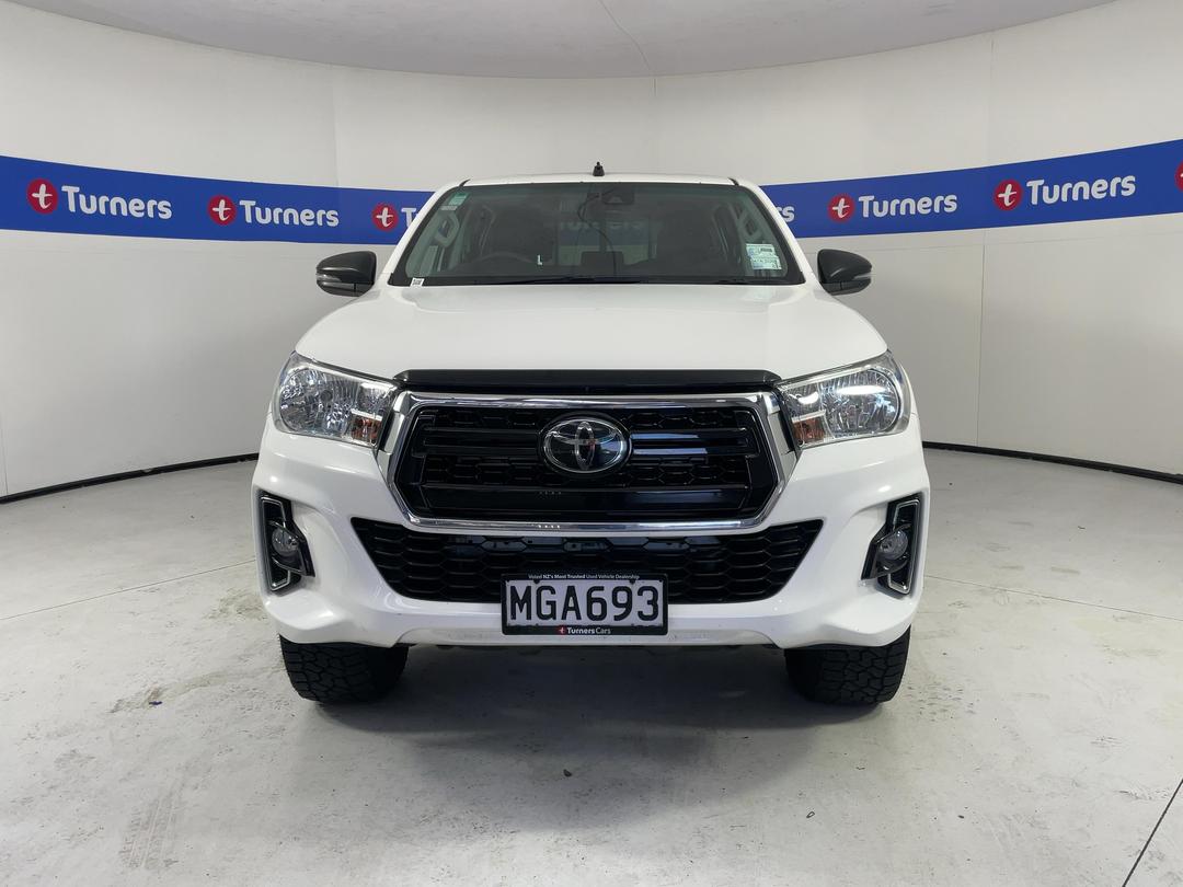 Photo '2' of Toyota Hilux