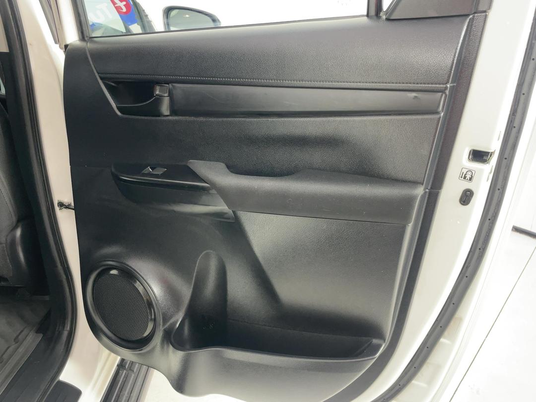 Photo '19' of Toyota Hilux