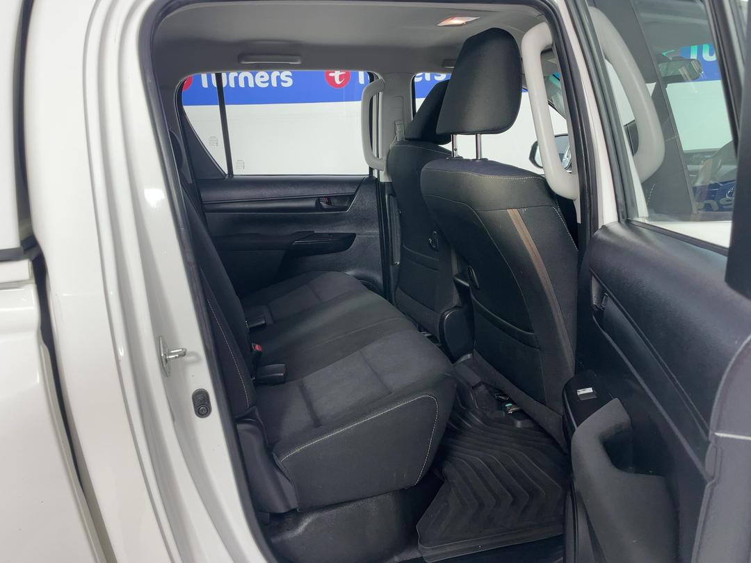 Photo '20' of Toyota Hilux