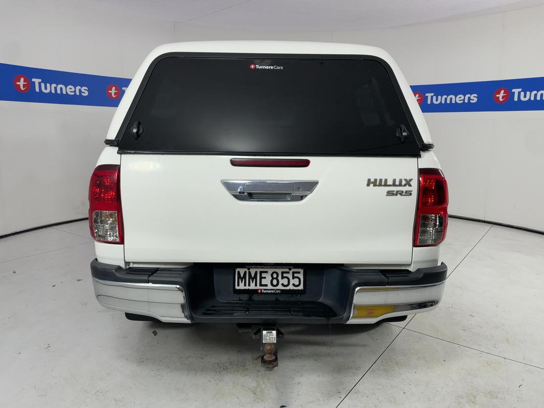 Photo '6' of Toyota Hilux