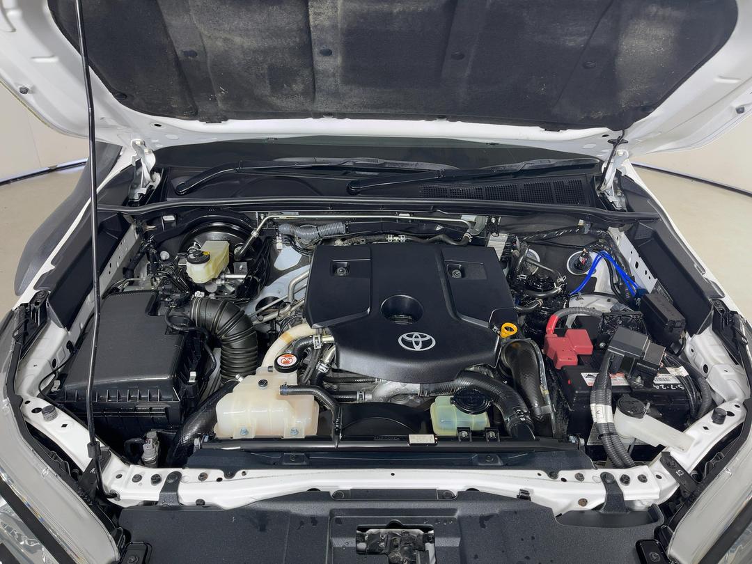 Photo '13' of Toyota Hilux