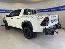 Thumbnail '5' of Toyota Hilux
