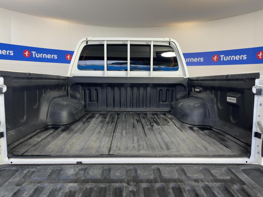 Photo '14' of Toyota Hilux