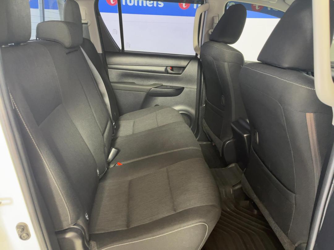 Photo '20' of Toyota Hilux