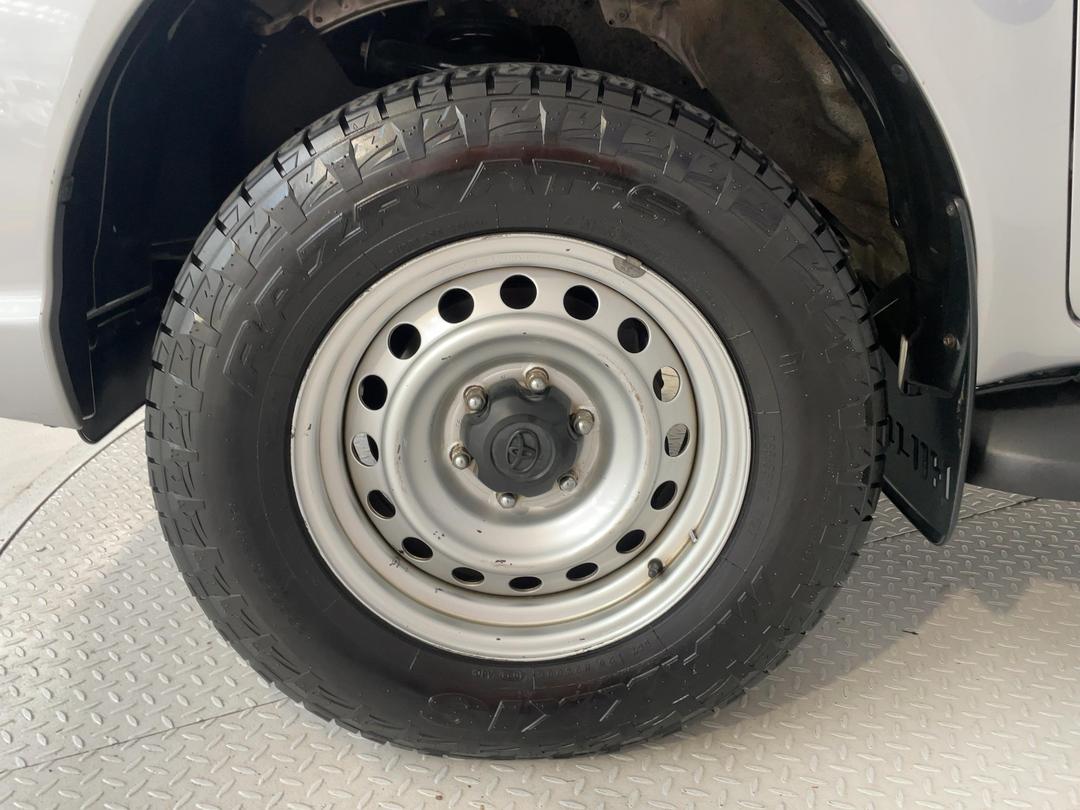 Photo '10' of Toyota Hilux