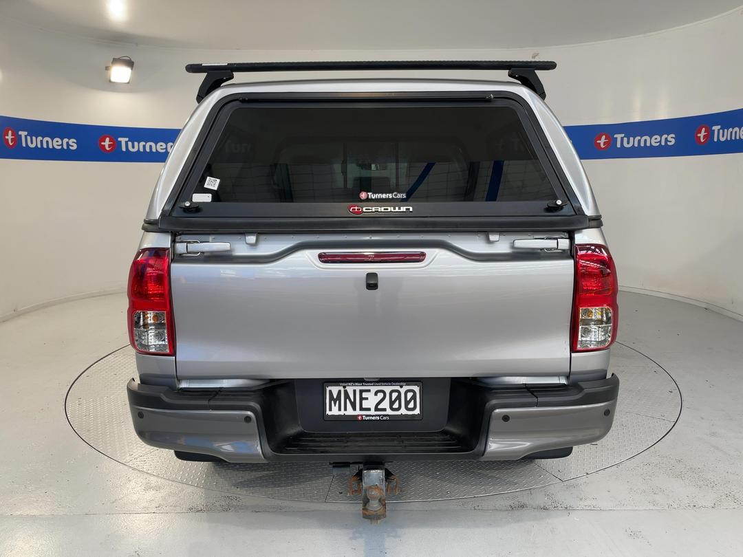 Photo '6' of Toyota Hilux