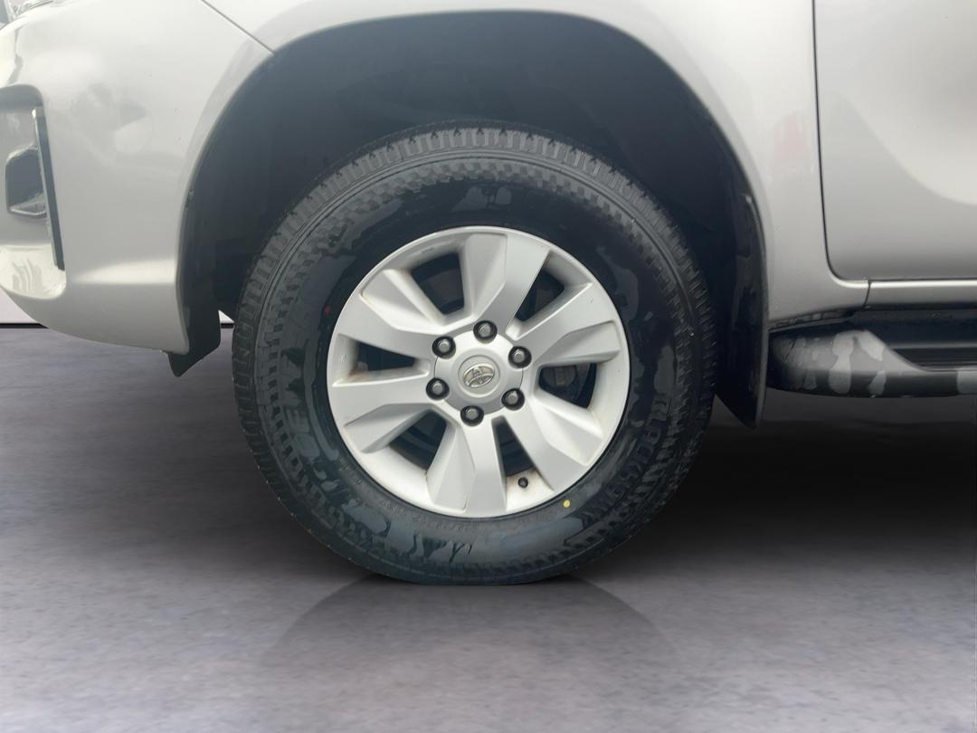 Photo '10' of Toyota Hilux