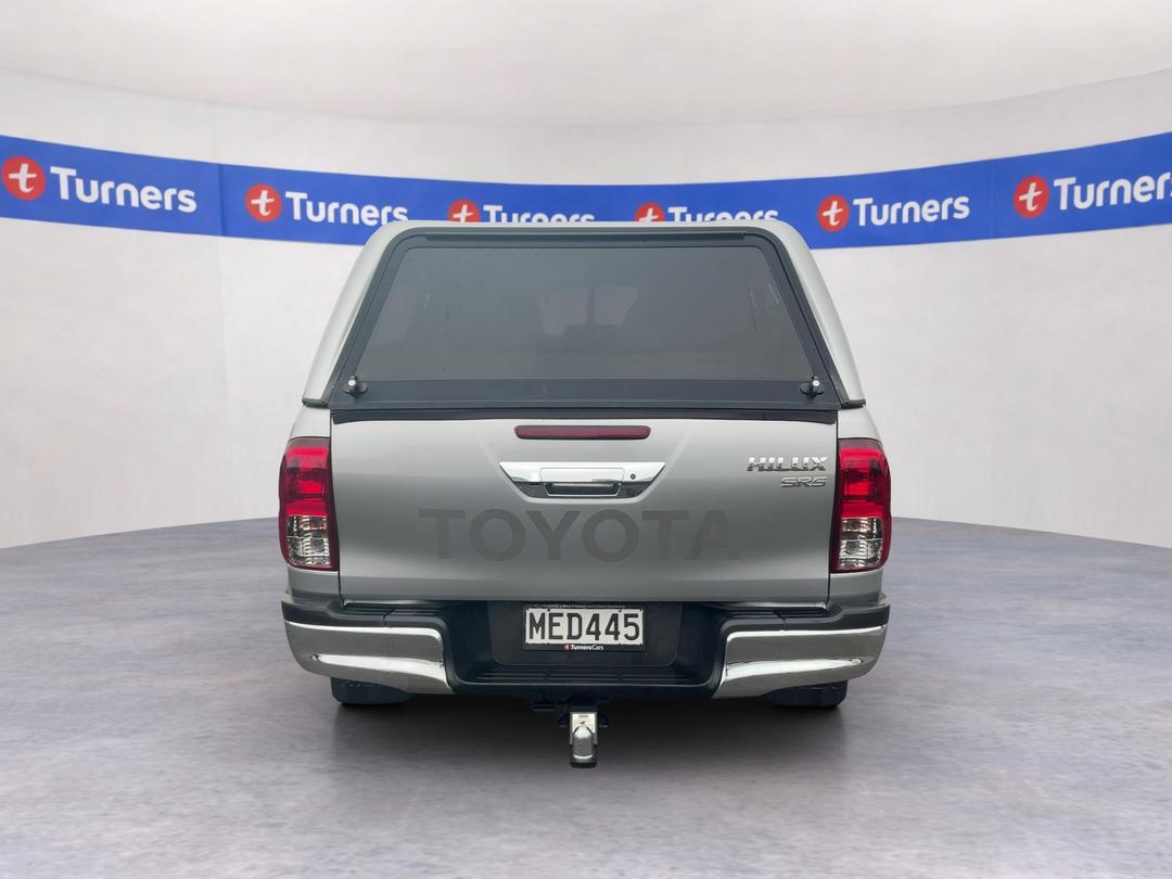 Photo '6' of Toyota Hilux