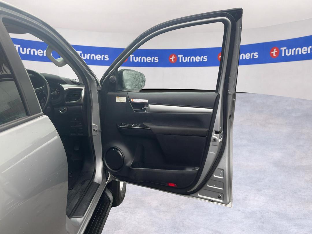 Photo '15' of Toyota Hilux