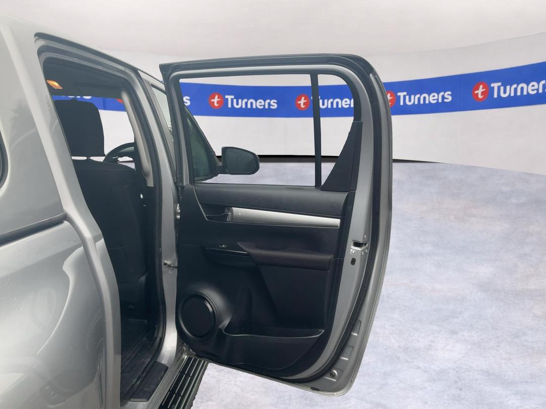 Photo '19' of Toyota Hilux