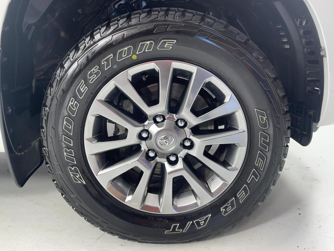 Photo '9' of Toyota Landcruiser Prado