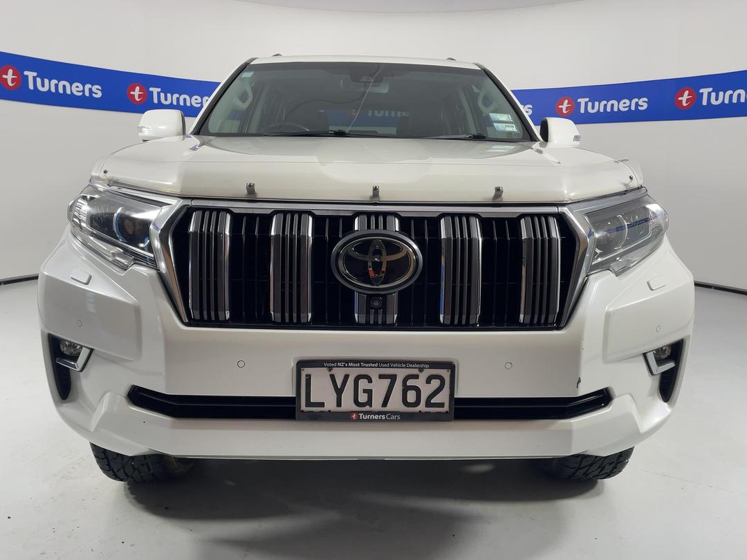 Photo '2' of Toyota Landcruiser Prado