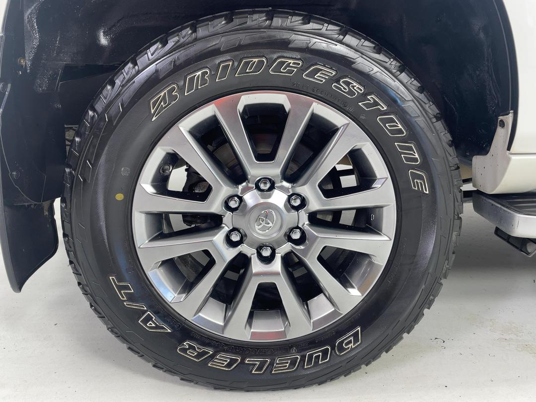 Photo '12' of Toyota Landcruiser Prado