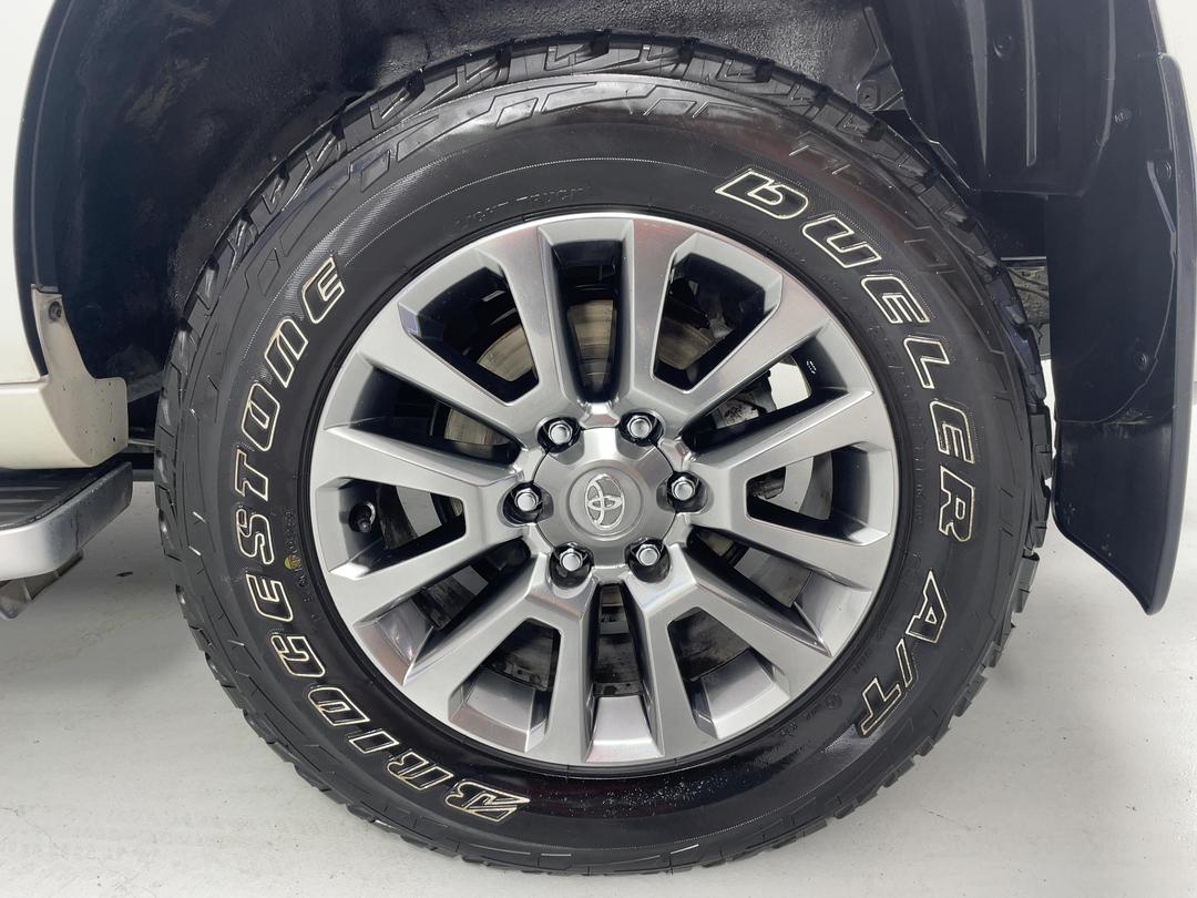 Photo '11' of Toyota Landcruiser Prado
