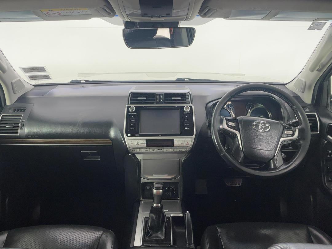 Photo '17' of Toyota Landcruiser Prado