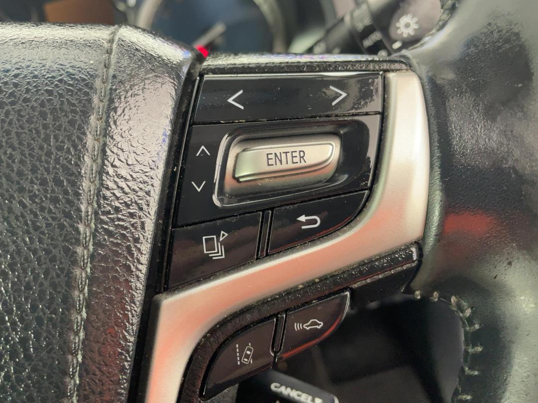 Photo '26' of Toyota Landcruiser Prado
