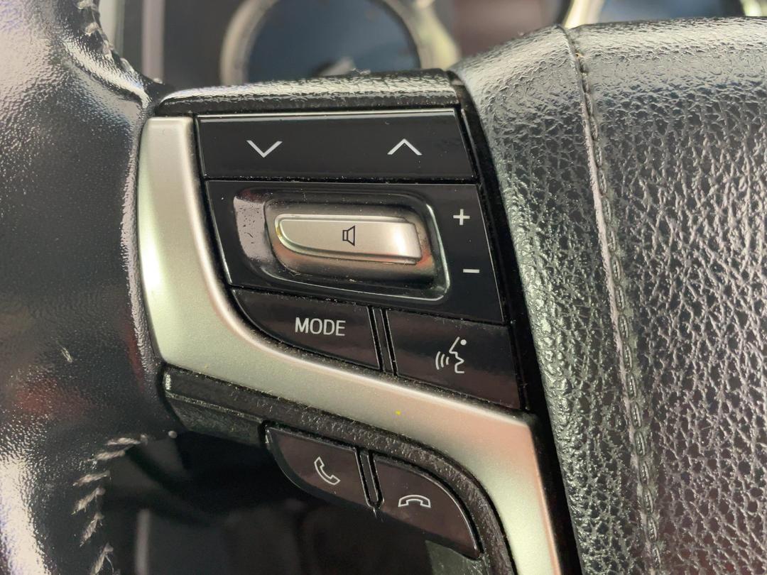 Photo '27' of Toyota Landcruiser Prado