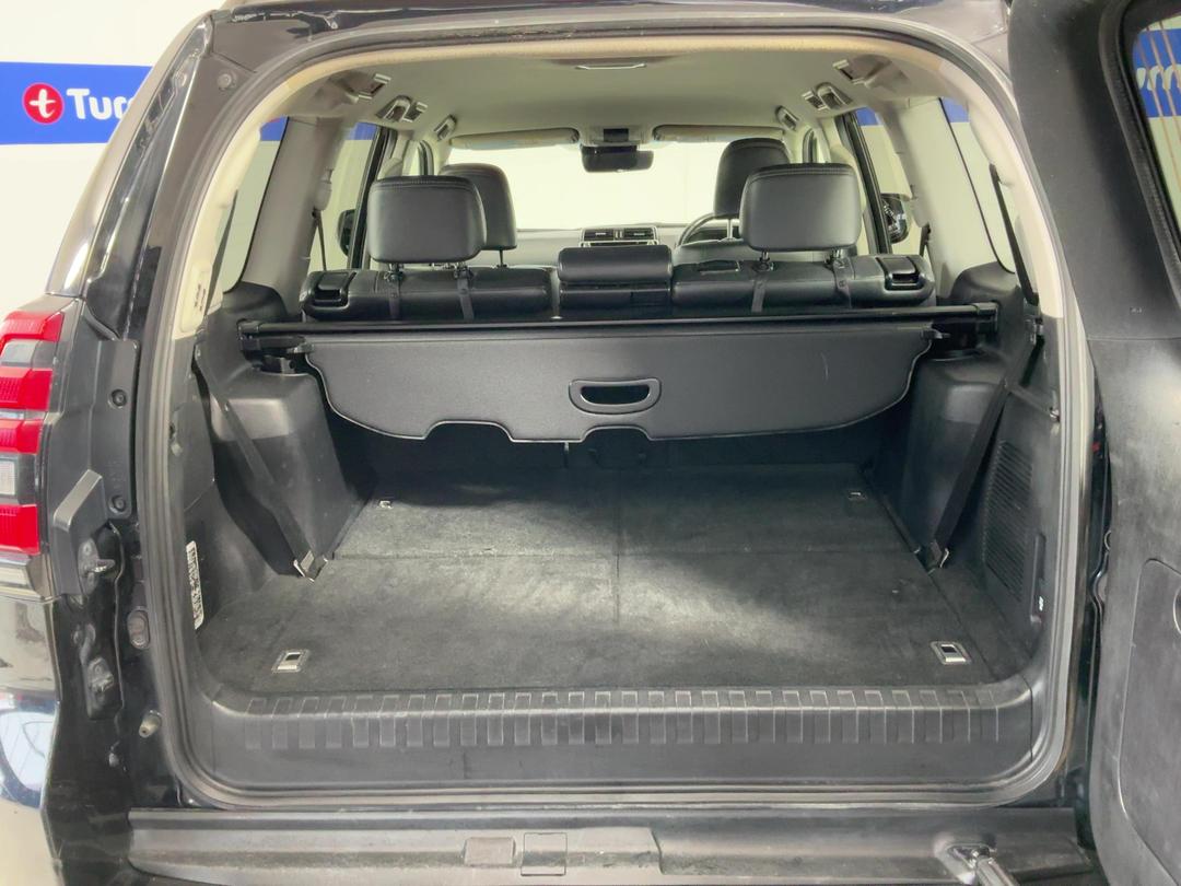 Photo '14' of Toyota Landcruiser Prado