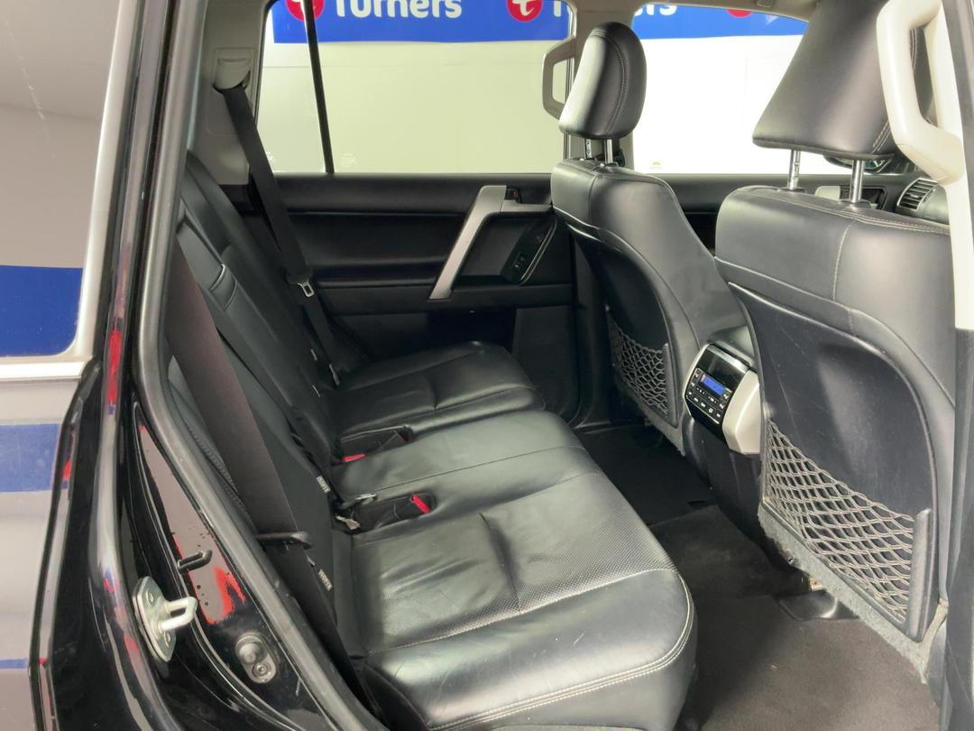 Photo '20' of Toyota Landcruiser Prado