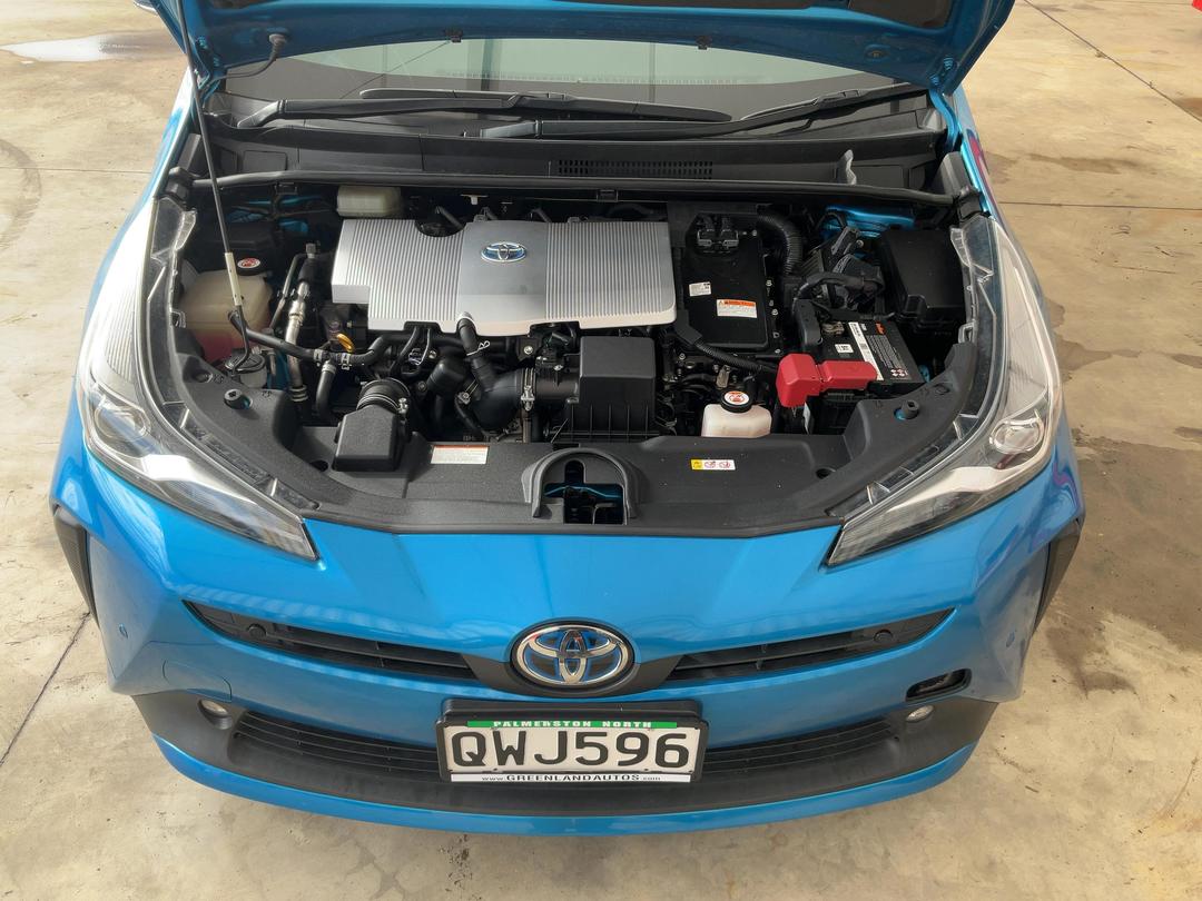 Photo '15' of Toyota Prius Hybrid