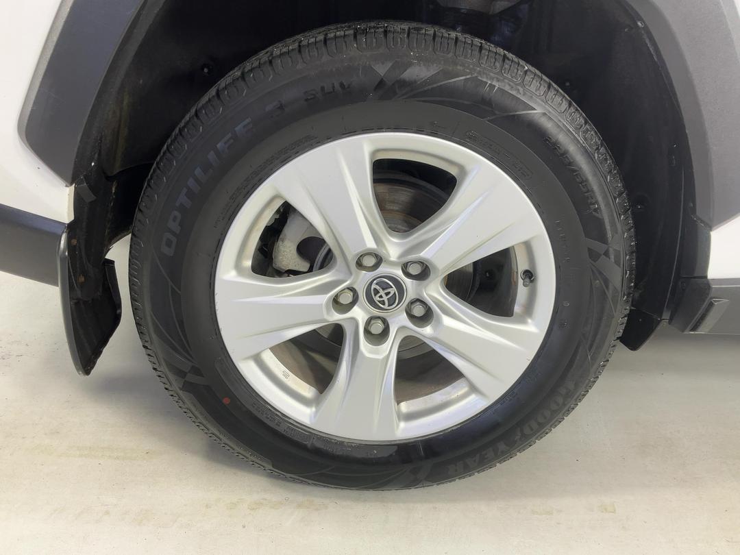 Photo '12' of Toyota Rav4