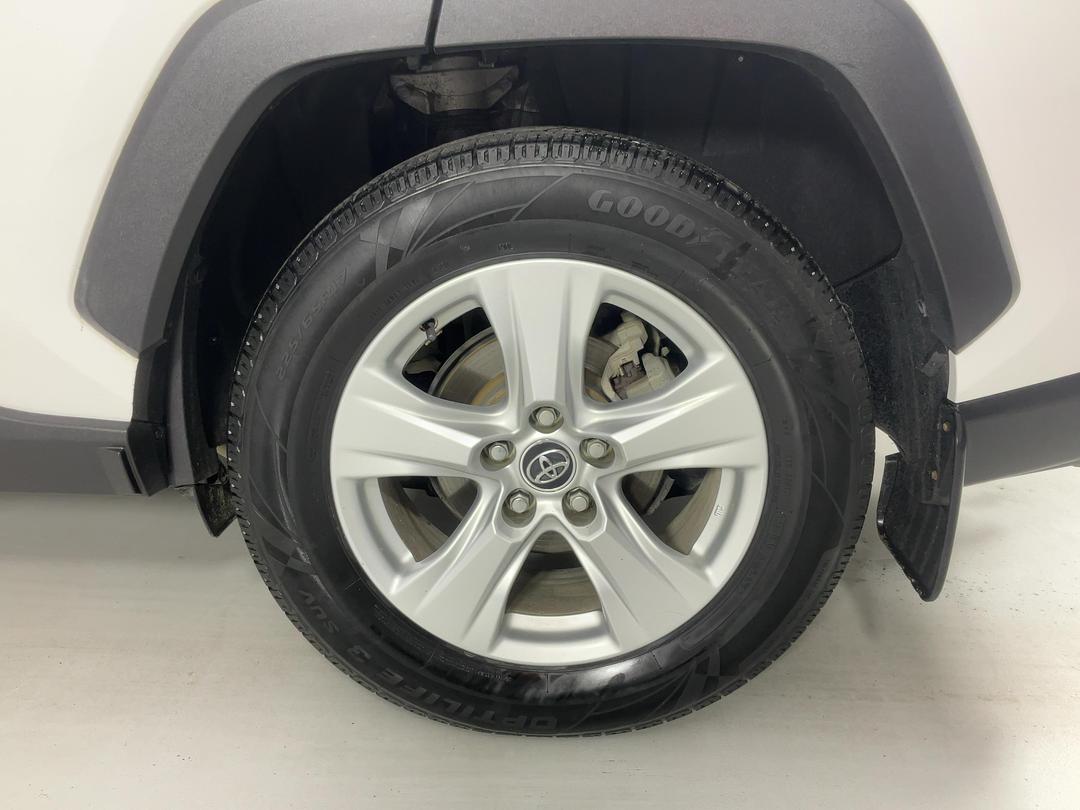 Photo '11' of Toyota Rav4