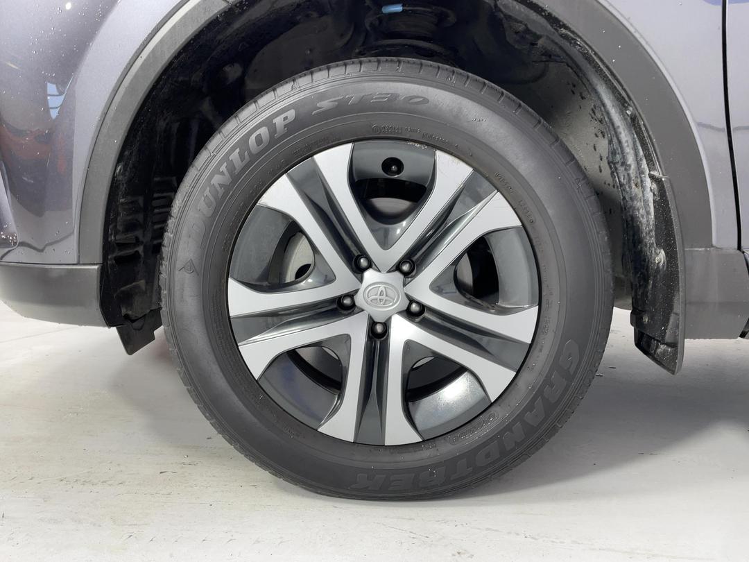 Photo '10' of Toyota Rav4
