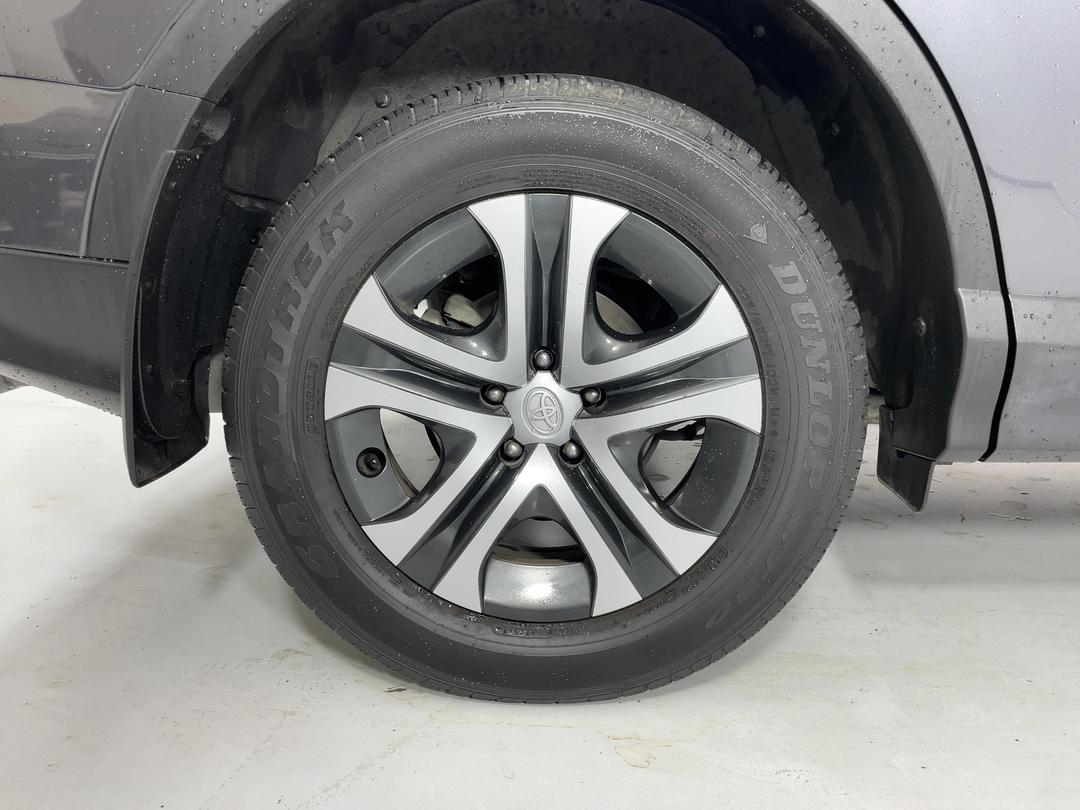Photo '12' of Toyota Rav4