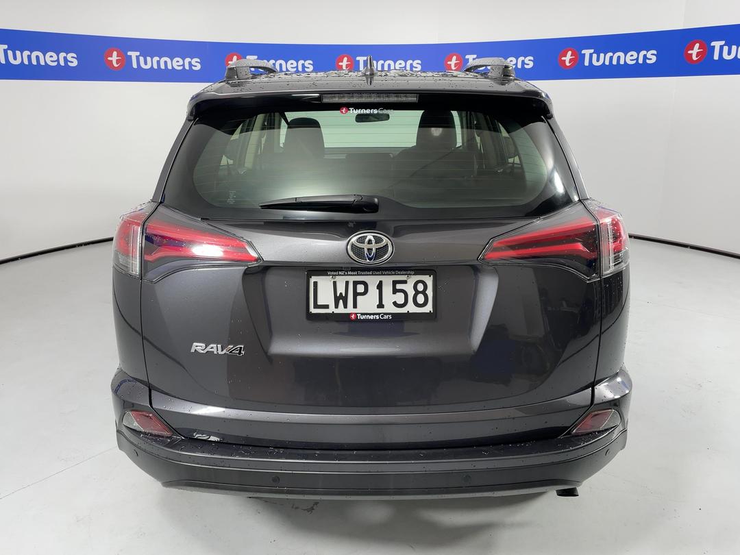 Photo '6' of Toyota Rav4