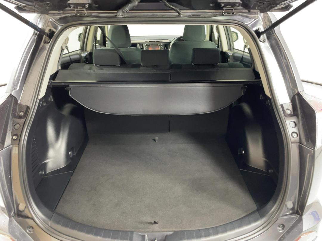 Photo '14' of Toyota Rav4