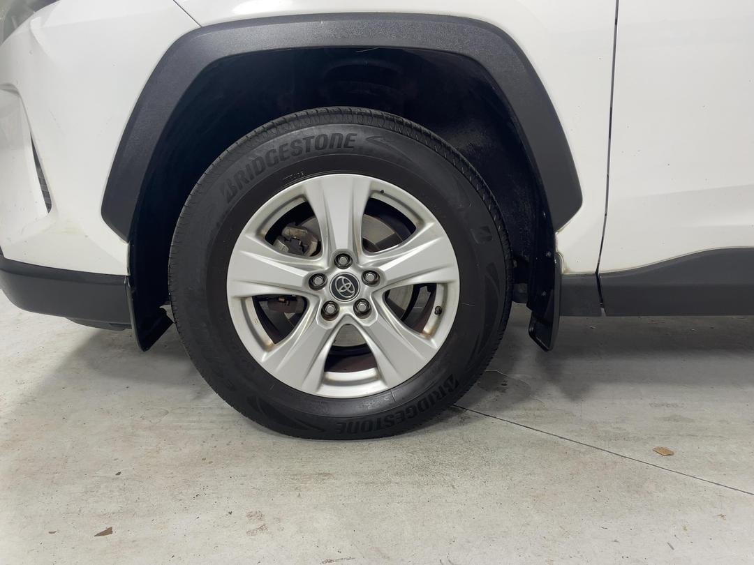 Photo '10' of Toyota Rav4