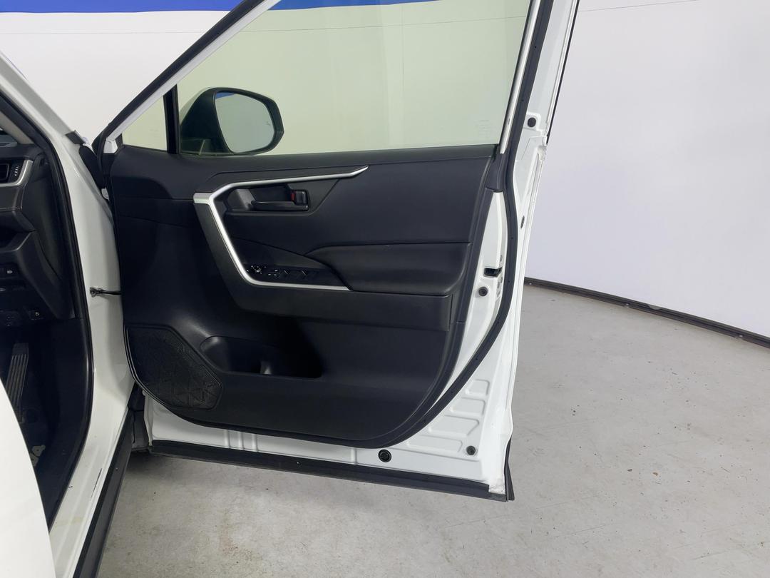 Photo '15' of Toyota Rav4