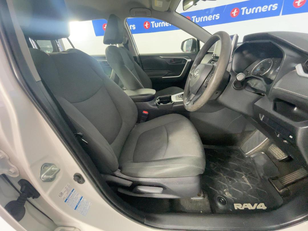 Photo '16' of Toyota Rav4