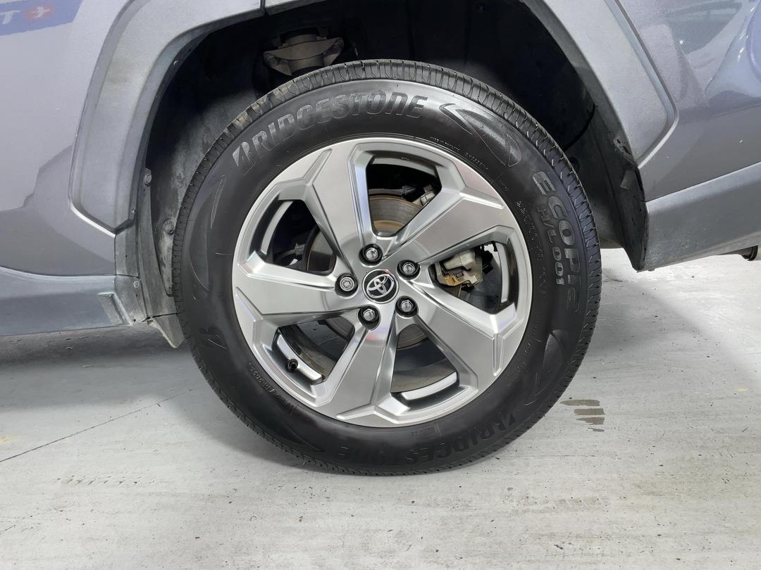Photo '11' of Toyota Rav4