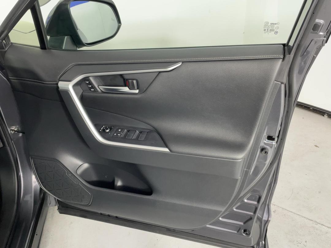 Photo '15' of Toyota Rav4