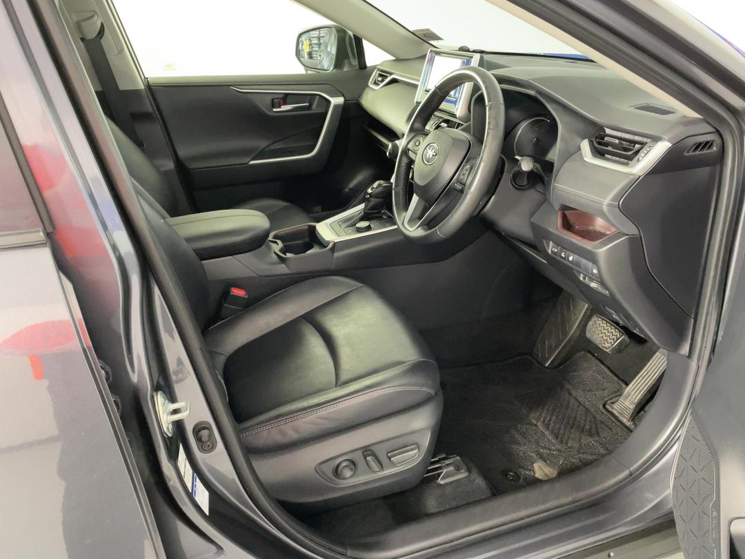 Photo '16' of Toyota Rav4